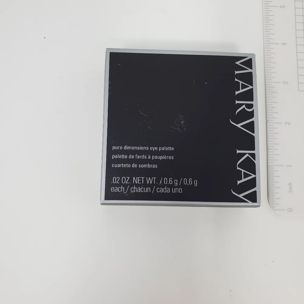 🌟💫Host Pick🌟💫NIB Mary Kay Eyeshadow Palette- Paris Starlight